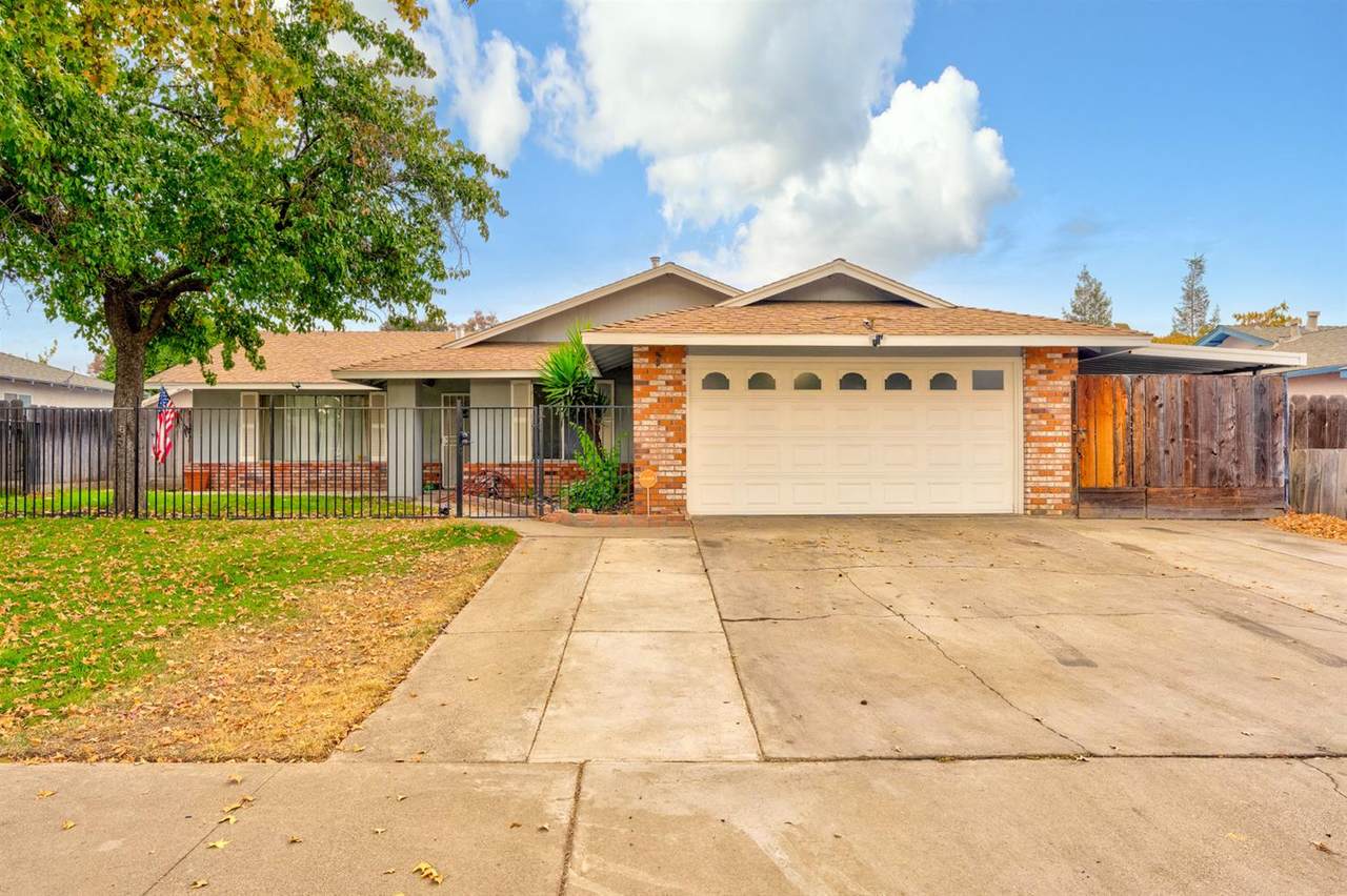 408 Hubert Drive - Photo 1