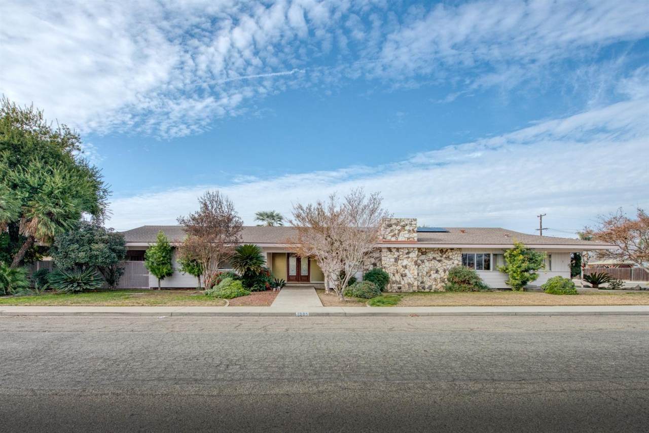 1335 Church Avenue - Photo 1