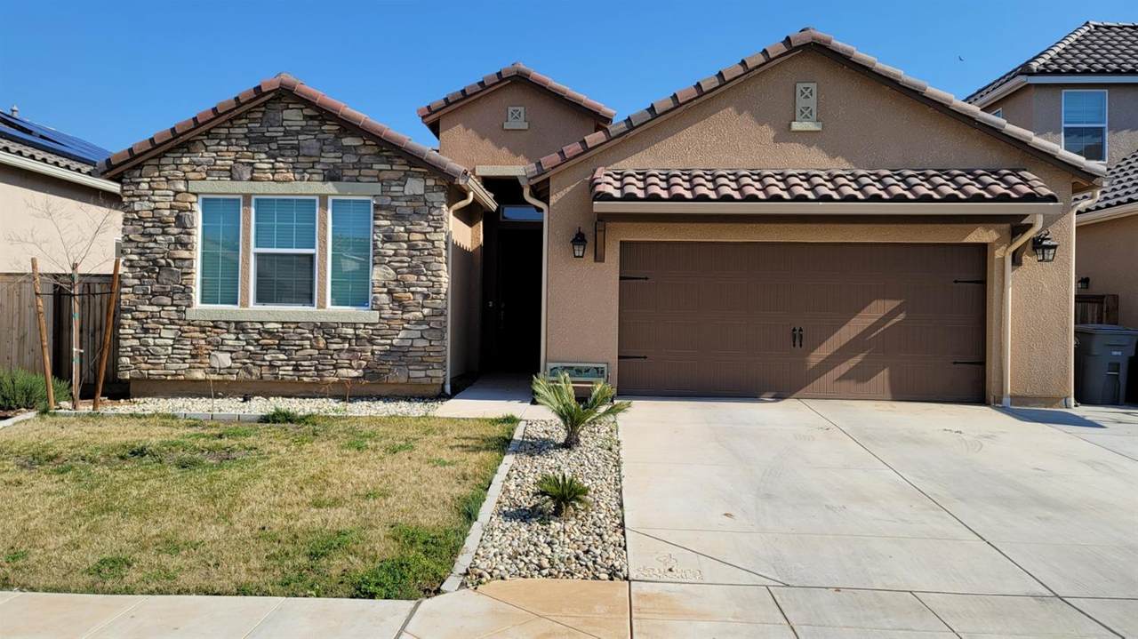 3647 Agua Dulce Avenue - Photo 1