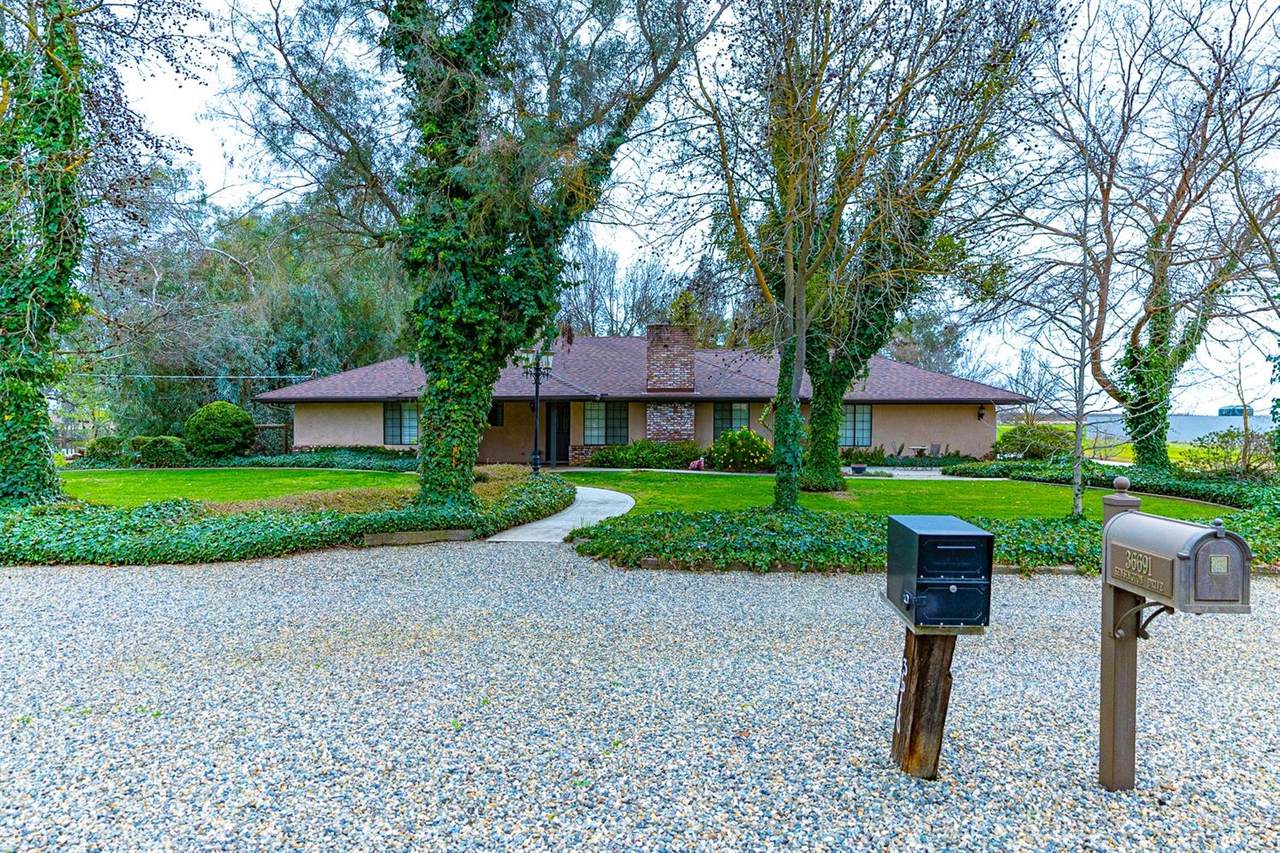 36710 Kensington Drive - Photo 1