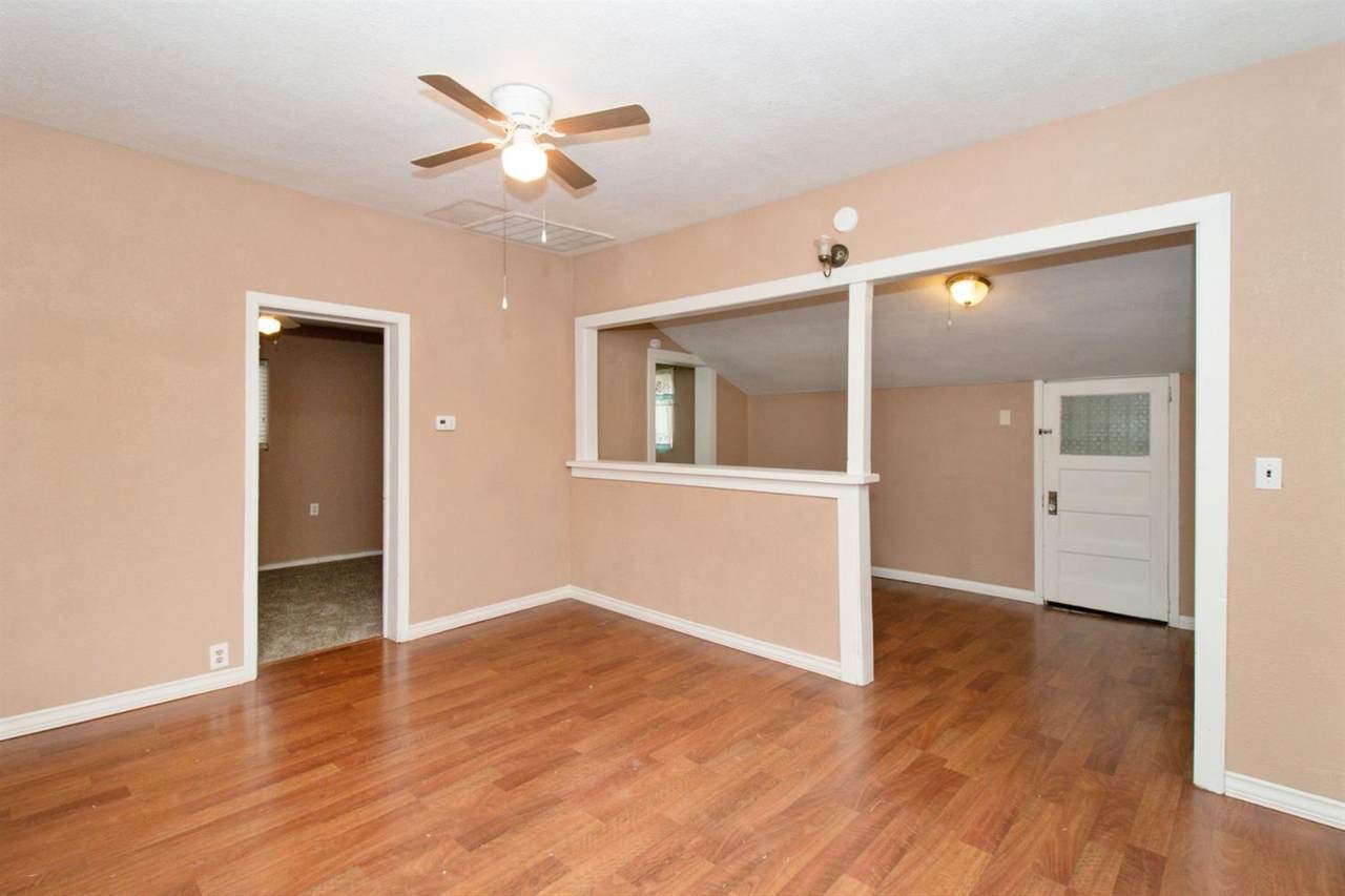 909 Dewitt Avenue - Photo 1