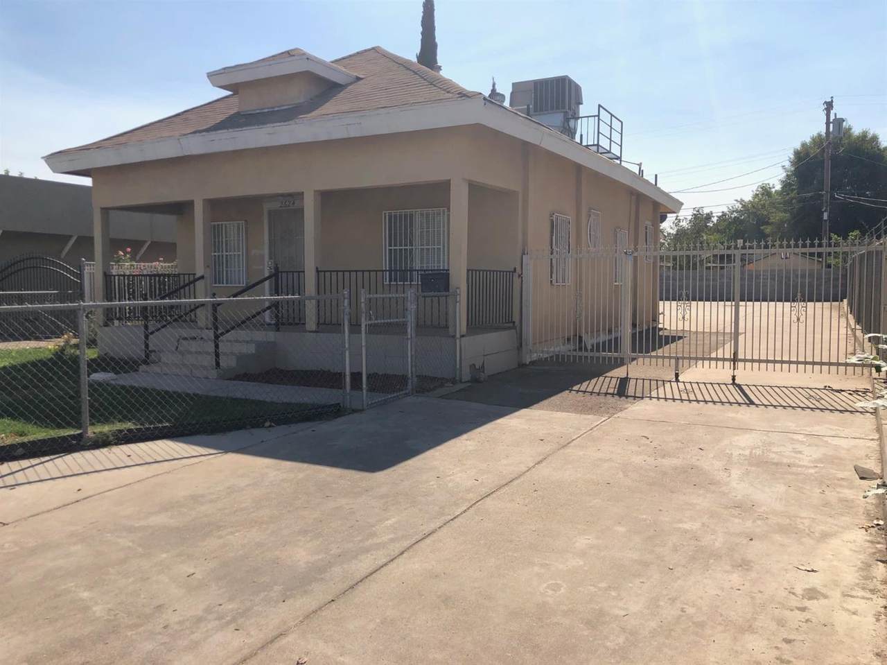 2624 Olive Avenue - Photo 1