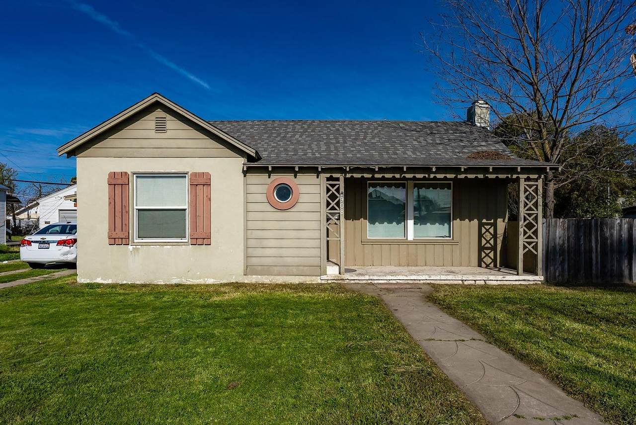 908 Robertson Boulevard - Photo 1