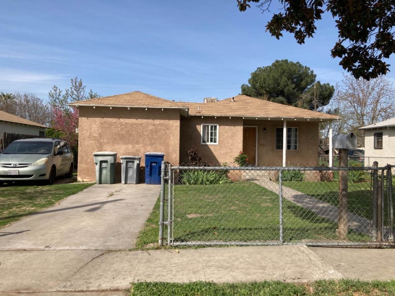 2466 Lotus Avenue - Photo 1