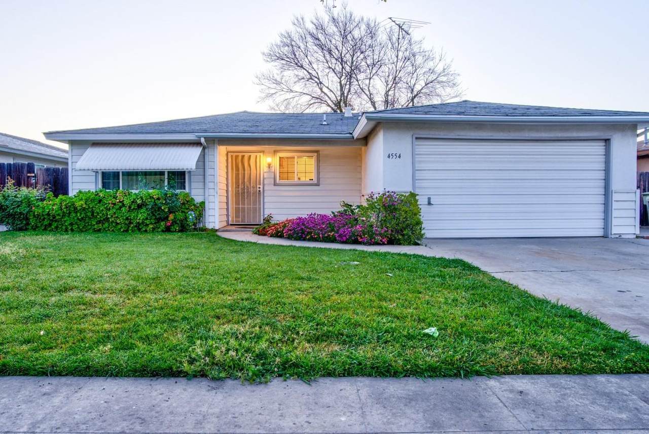 4554 Hulbert Avenue - Photo 1