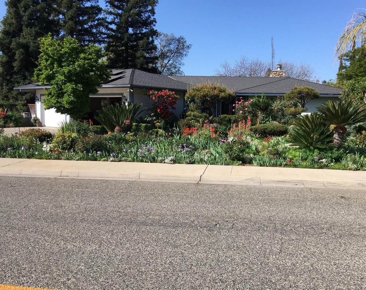 441 Kings Drive - Photo 1