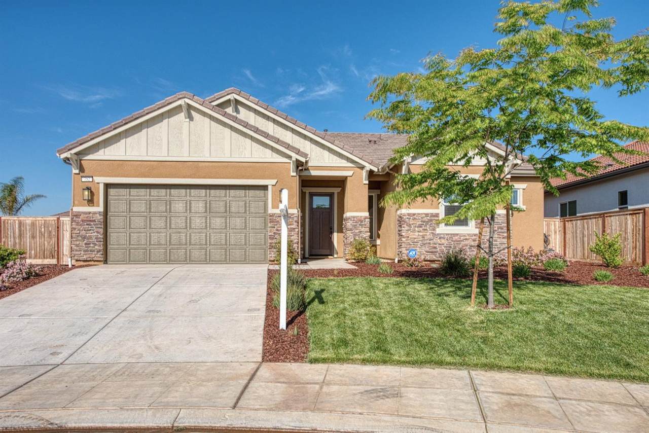 752 Forester Lane - Photo 1