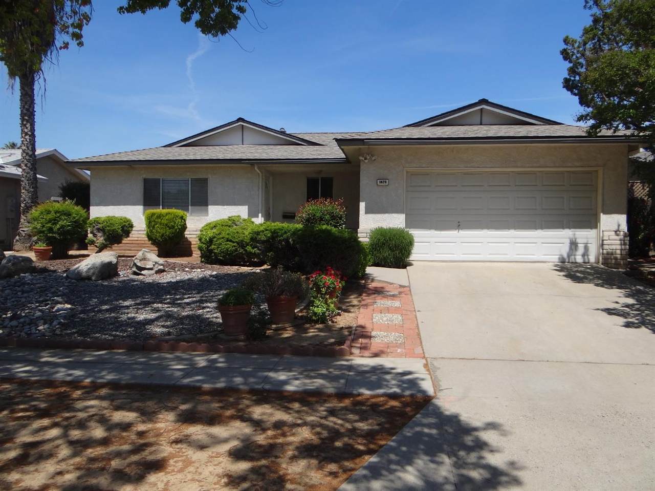1478 Magill Avenue - Photo 1
