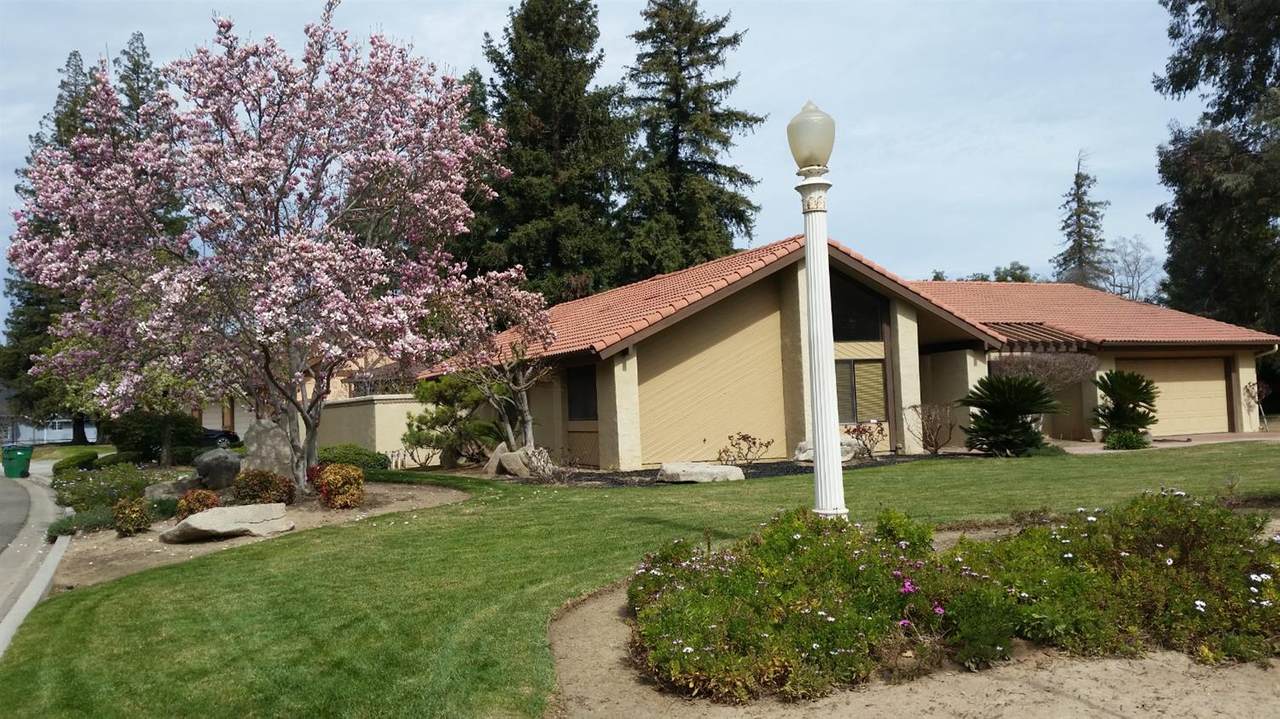 1661 Waverly Lane - Photo 1