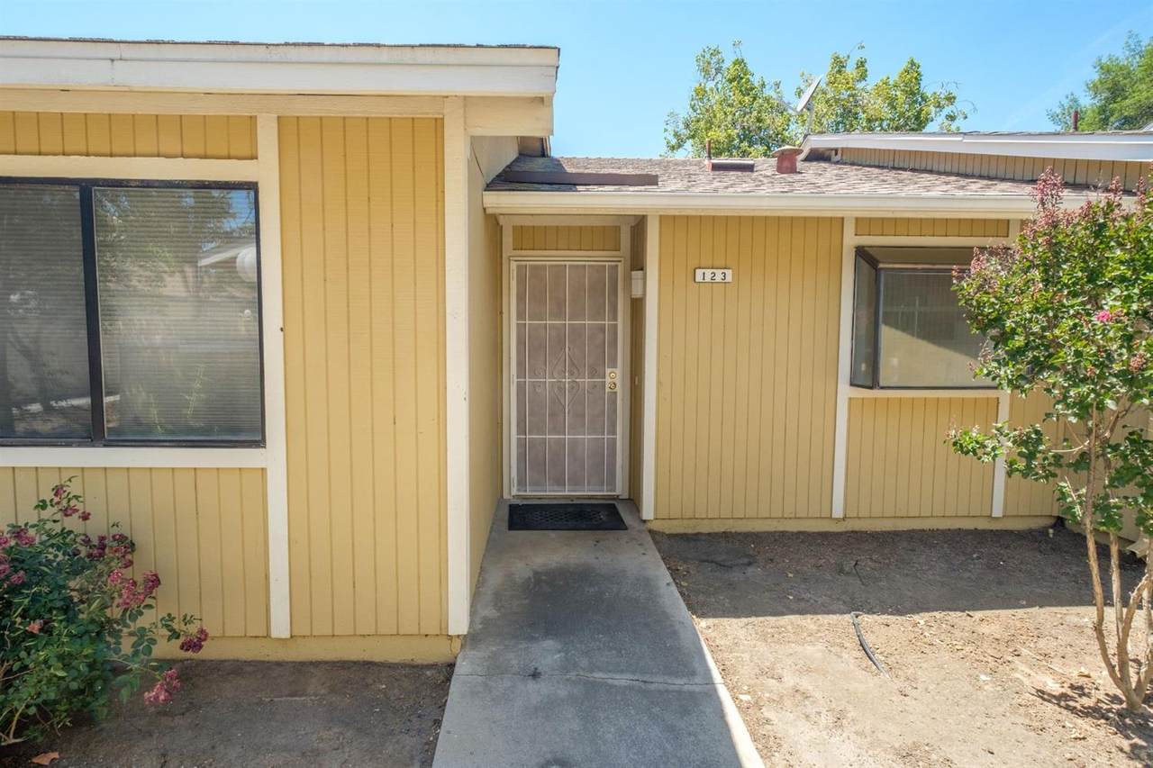 4885 Backer Avenue - Photo 1