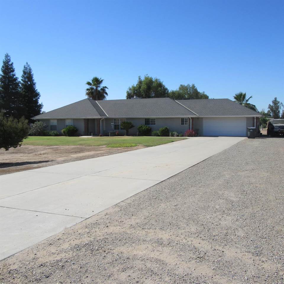 34828 Avenue 13 1/2 - Photo 1