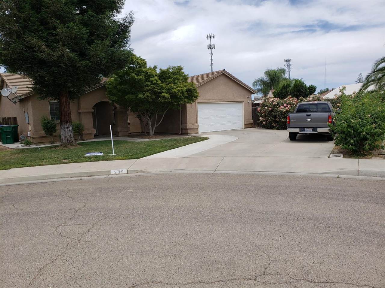 200 Willow Court - Photo 1