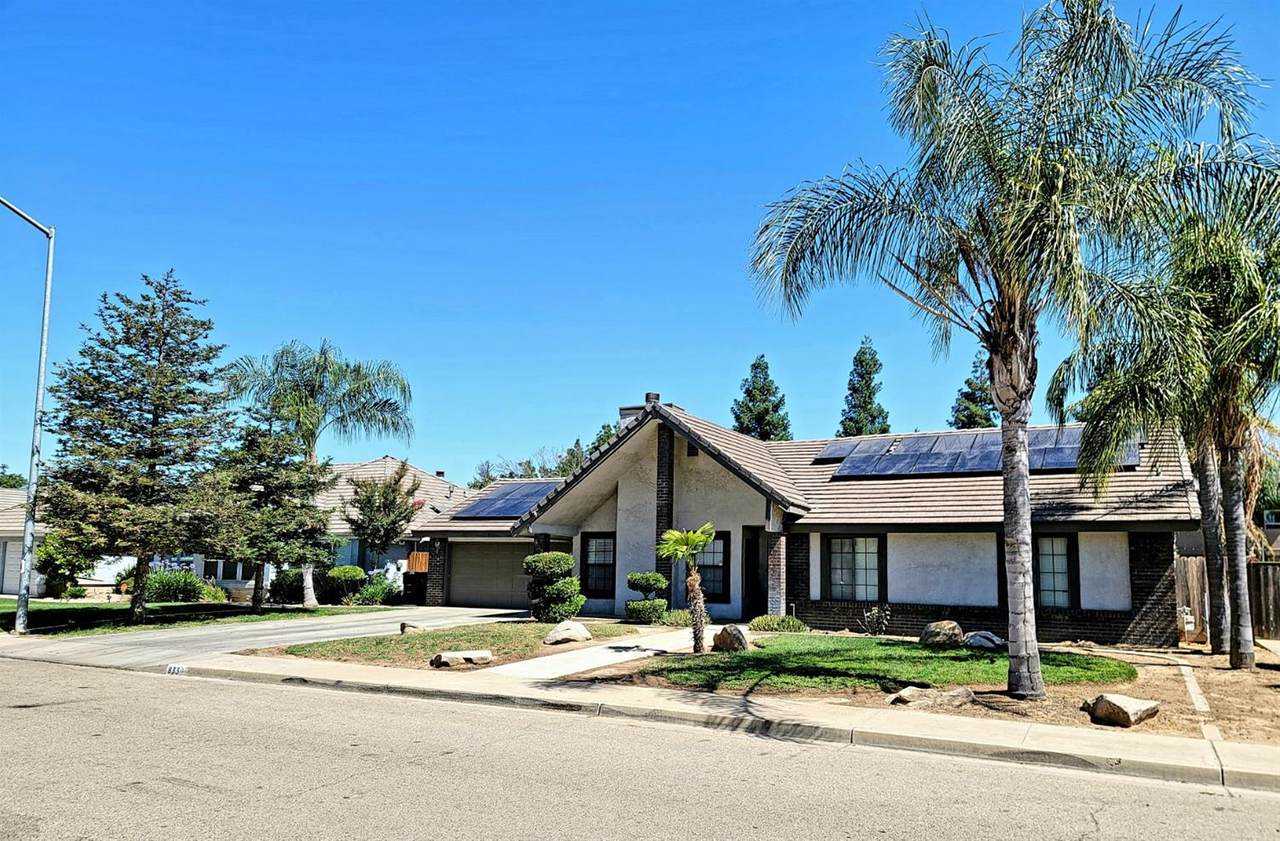 833 Northridge - Photo 1
