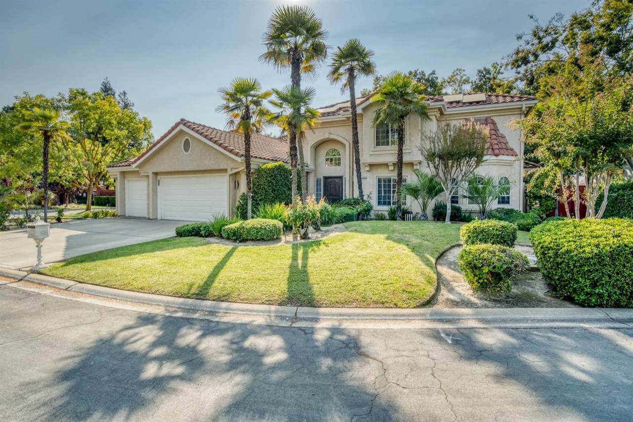 593 Mariners Circle - Photo 1