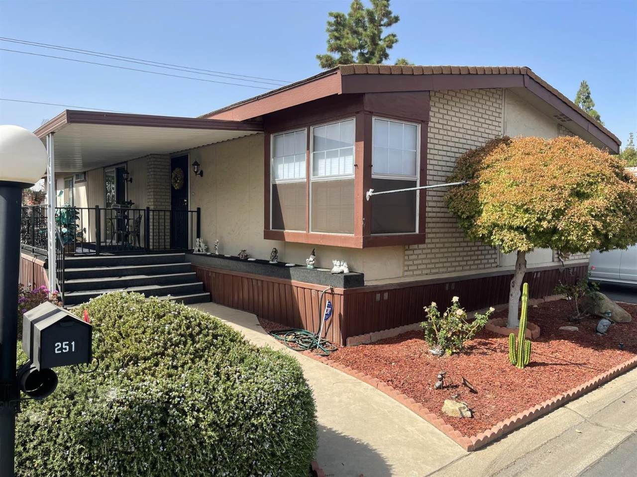 2706 Ashlan Avenue - Photo 1