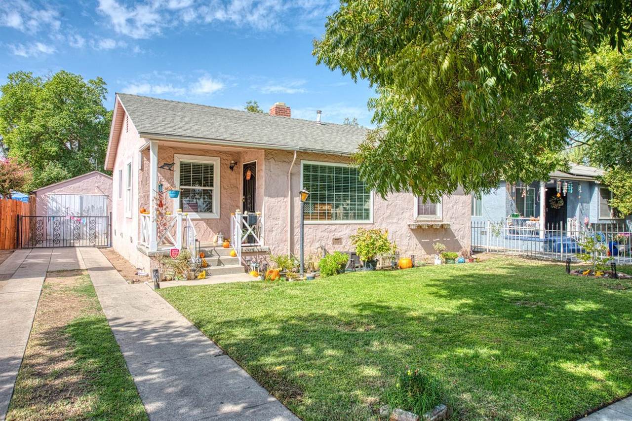 1537 Carruth Avenue - Photo 1