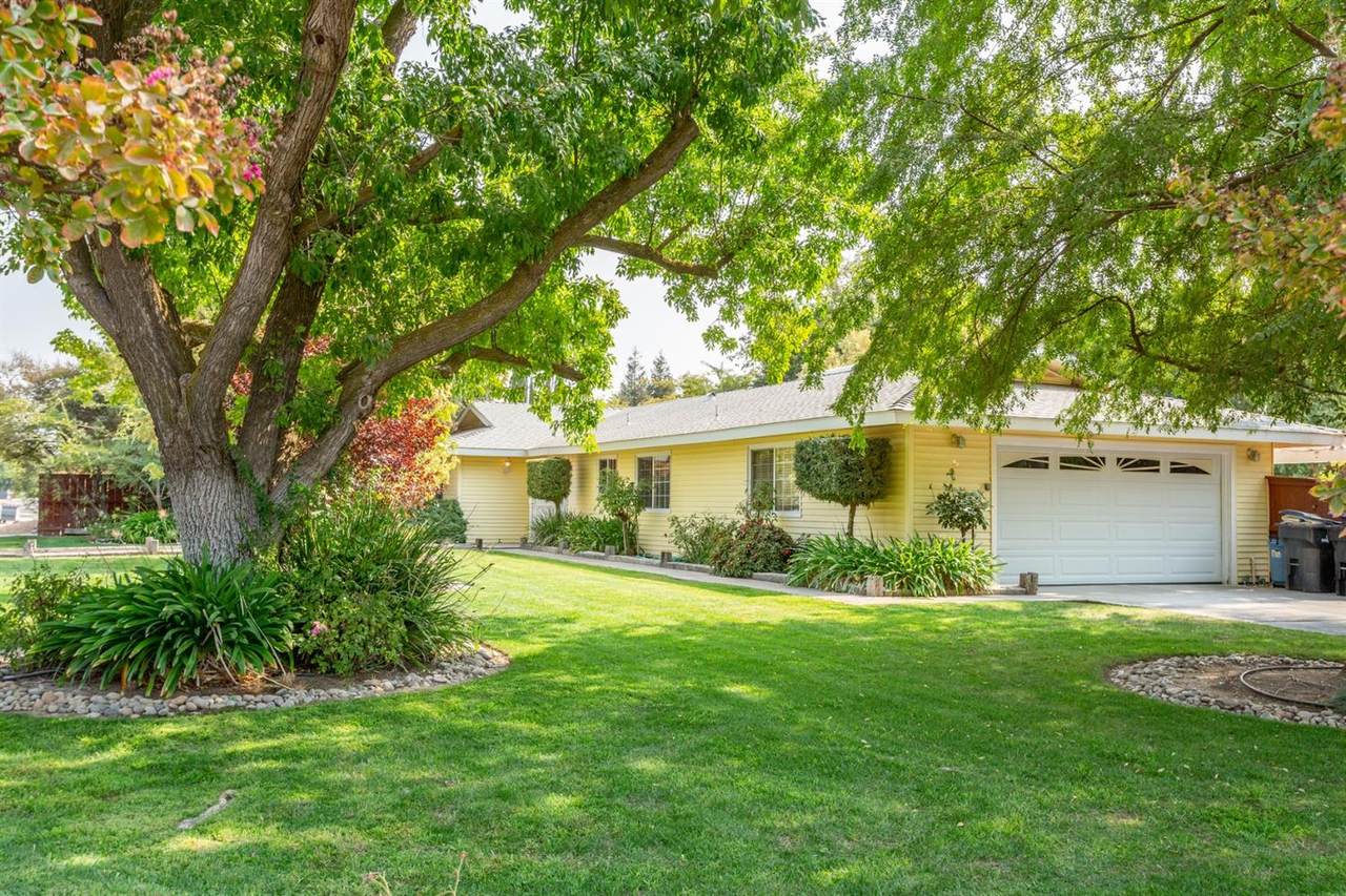 36108 Cloverleaf Avenue - Photo 1