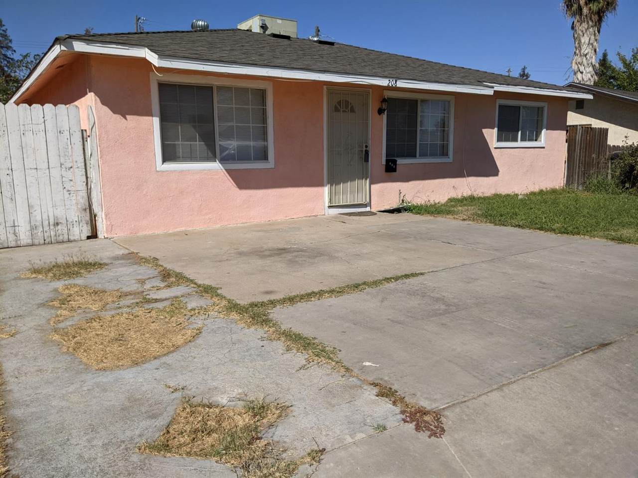 208 Colusa Avenue - Photo 1
