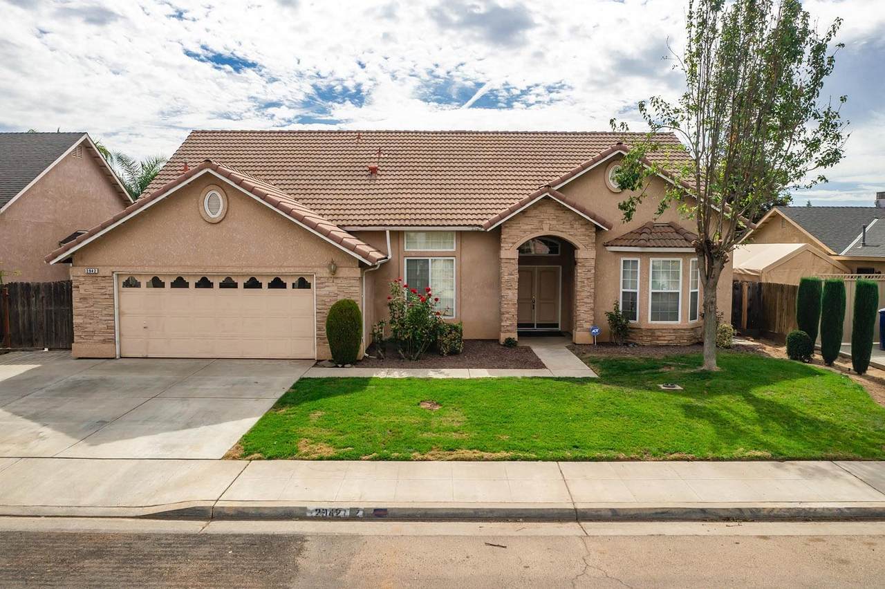 2942 Oak Street - Photo 1