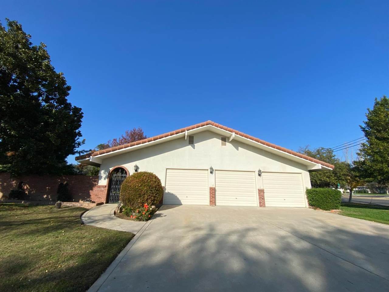 6111 Palm Avenue - Photo 1