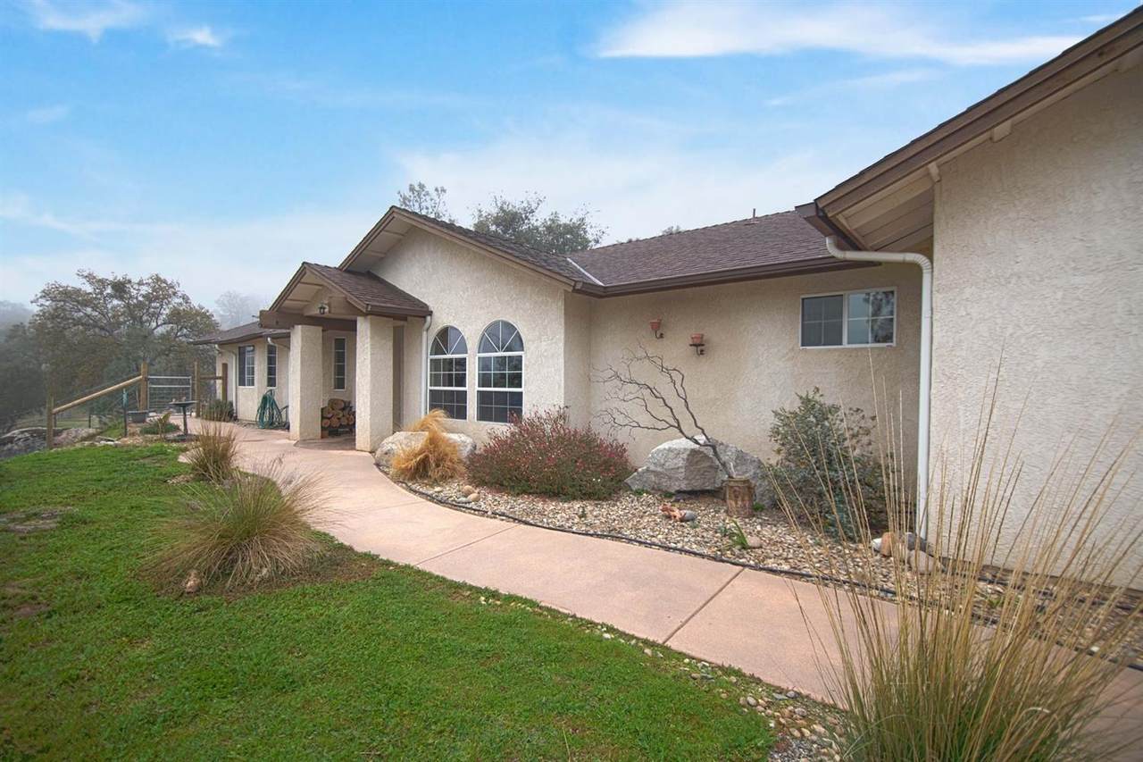 29176 Acorn Court - Photo 1