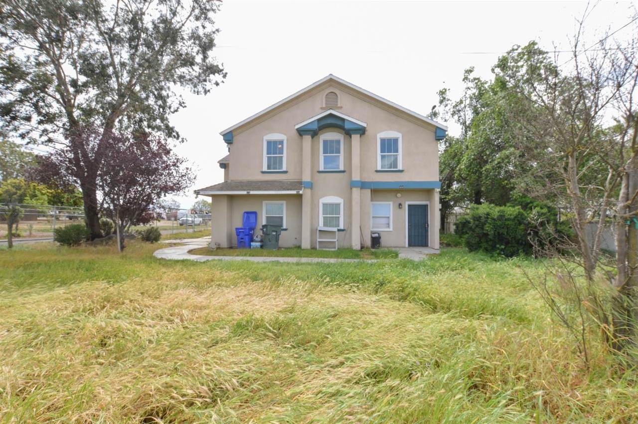 5803 Shaw Avenue - Photo 1