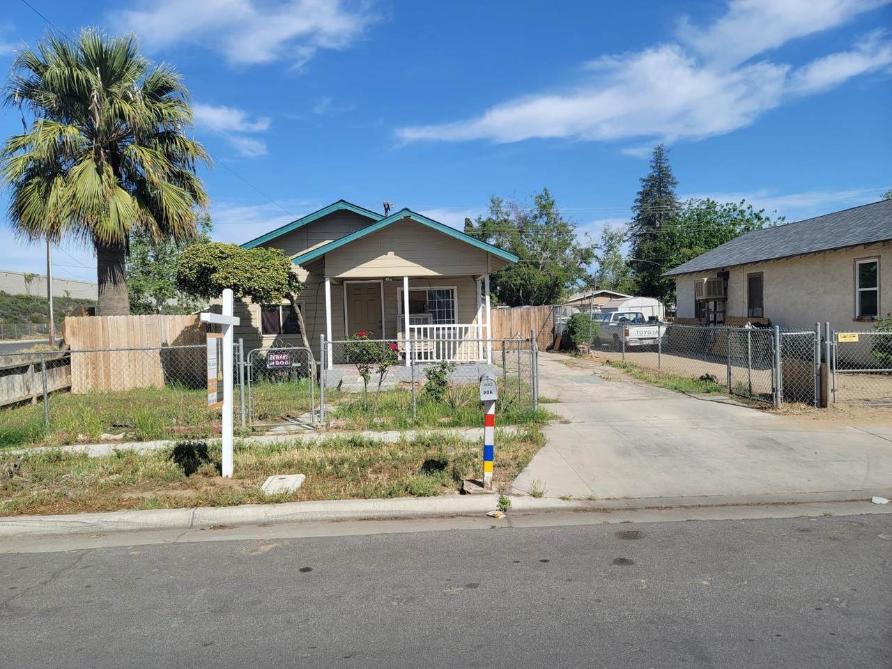 736 2nd Street - Photo 1