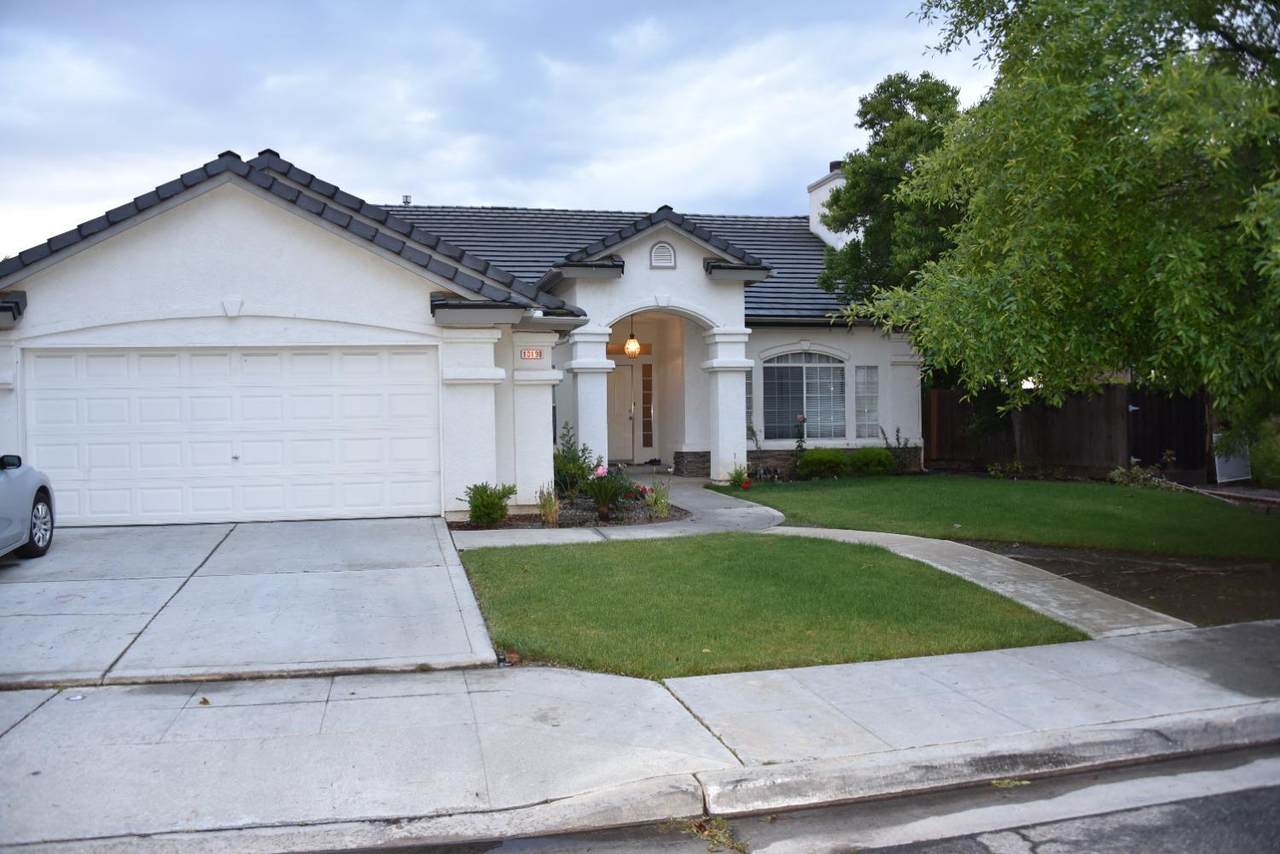 10190 Dearing Avenue - Photo 1