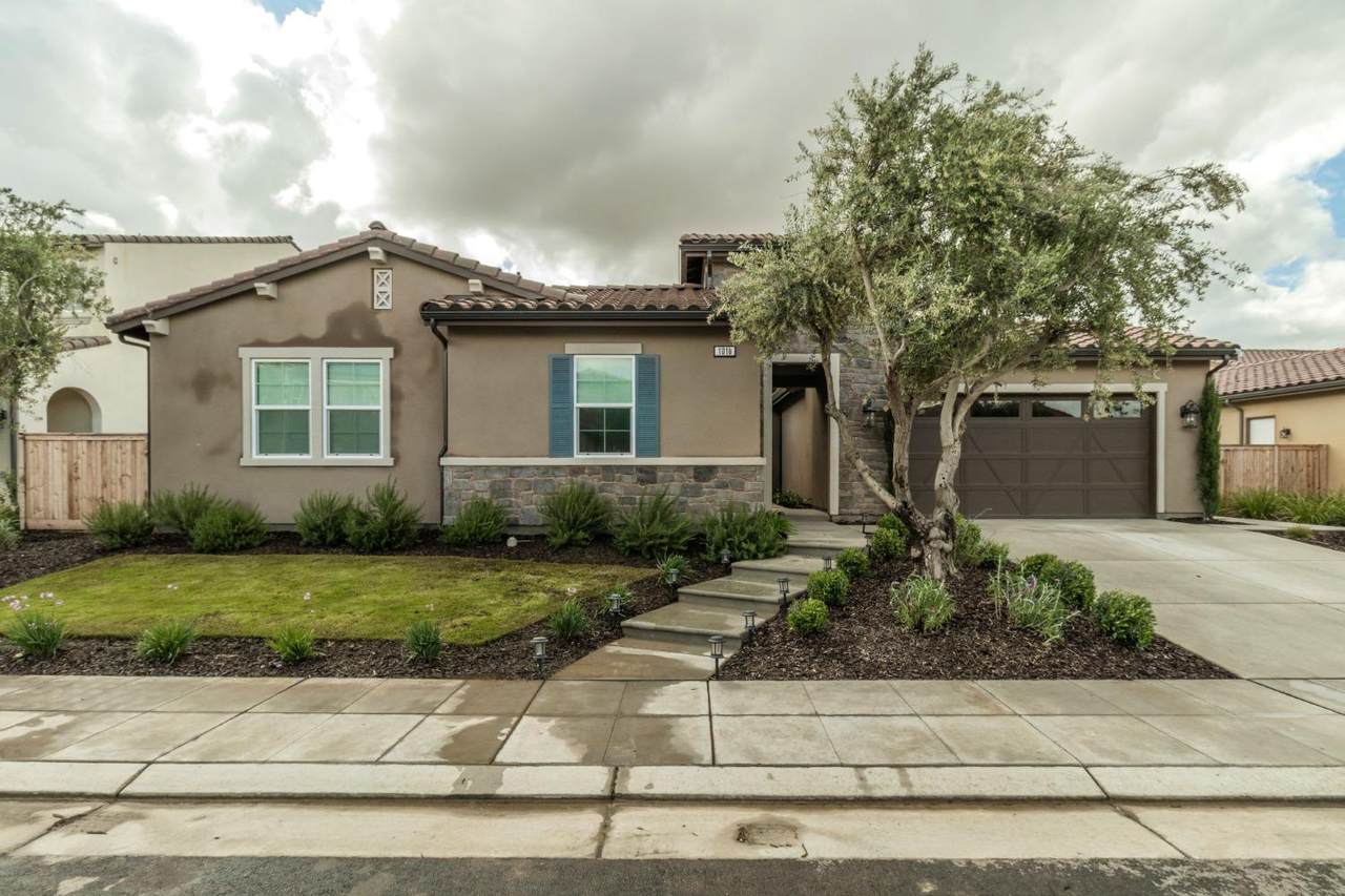 1010 Highland Road - Photo 1