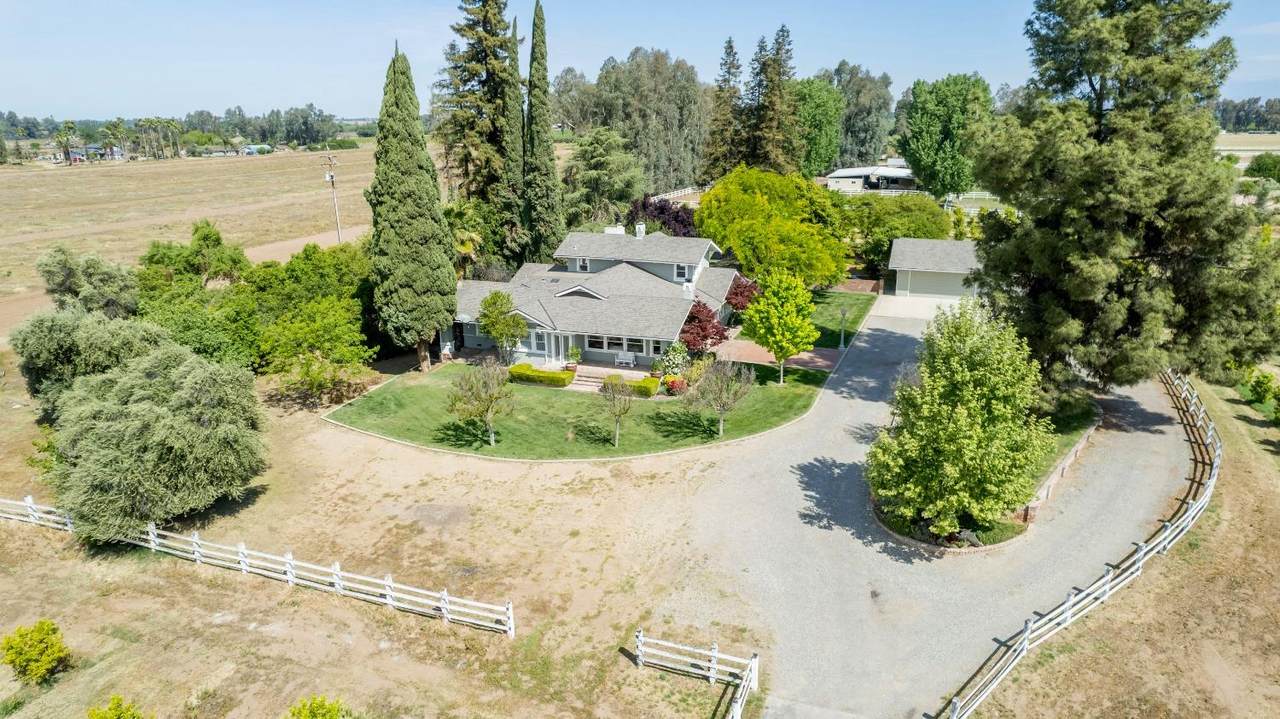 9734 Mckinley Avenue - Photo 1