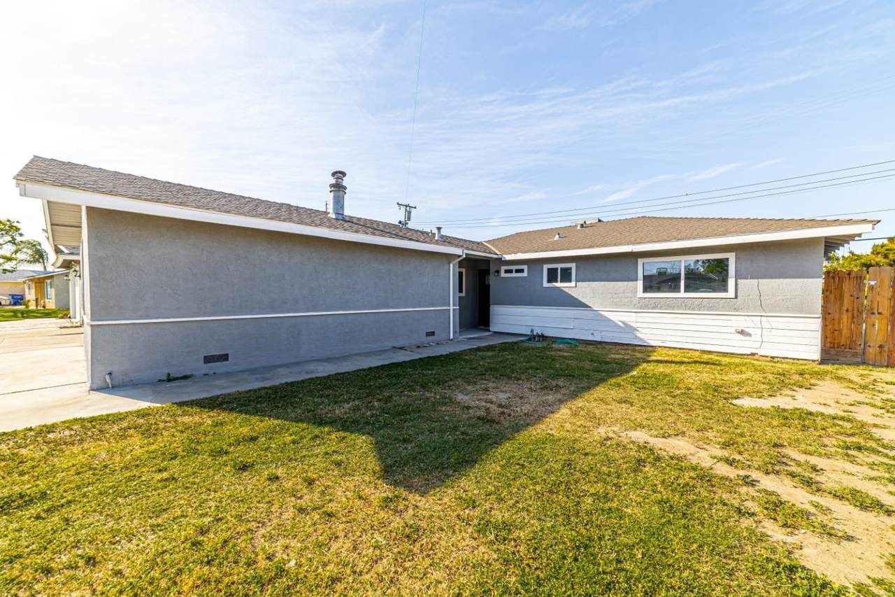 1156 Malone - Photo 1