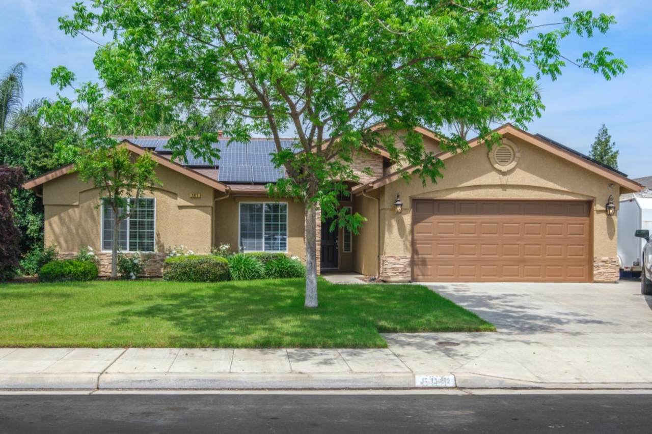 561 Almond Street - Photo 1