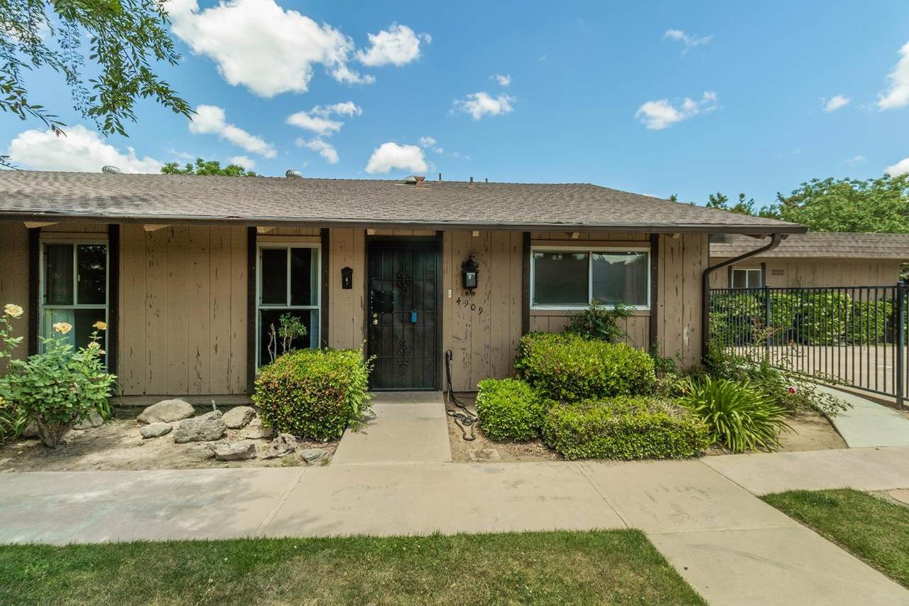 4909 7th Street - Photo 1