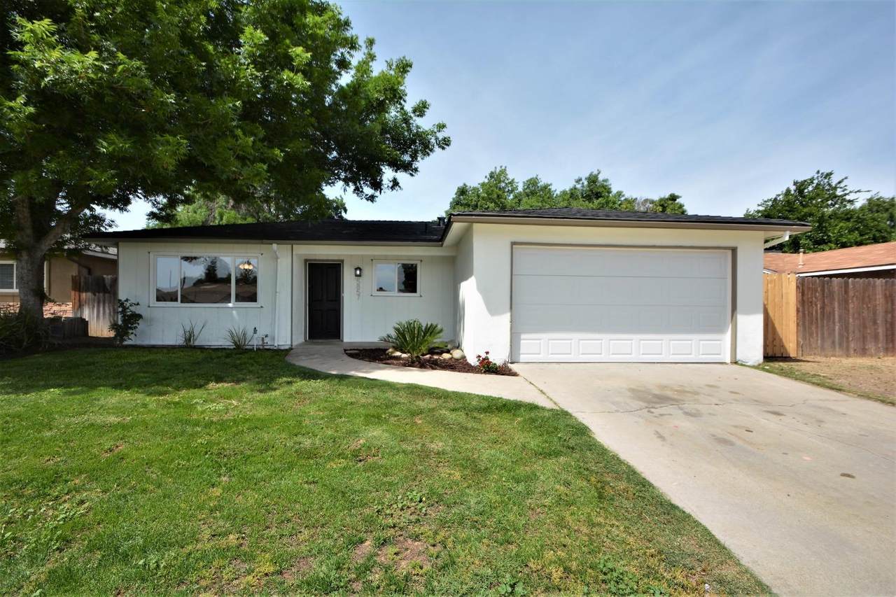 5857 Dakota Avenue - Photo 1