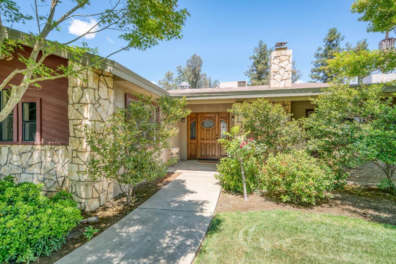 11098 Belmont Avenue - Photo 1