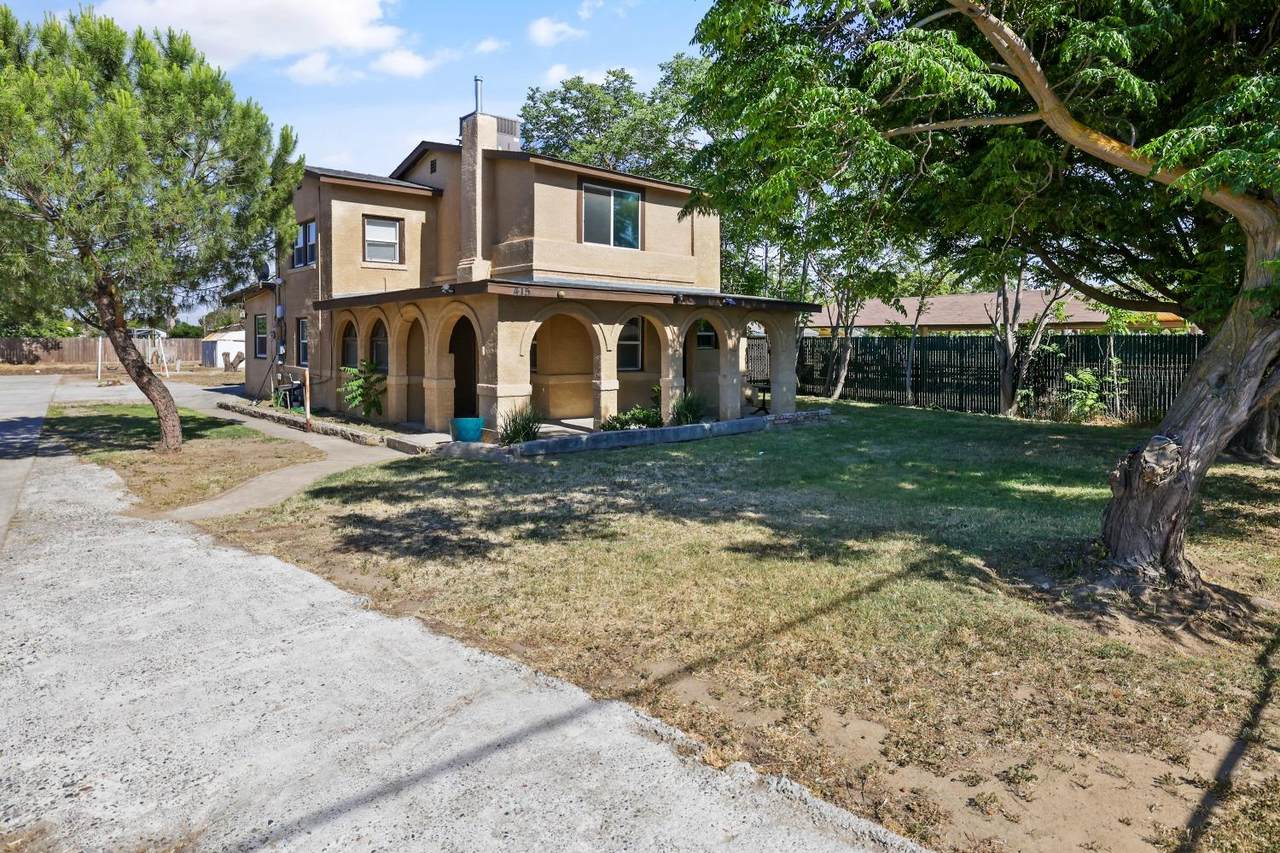 415 Douty Street - Photo 1