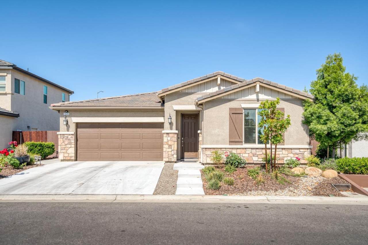 1026 Lindsay Lane - Photo 1