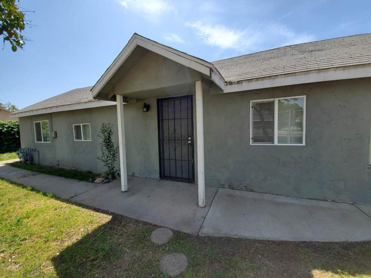 141 Ashlan Avenue - Photo 1