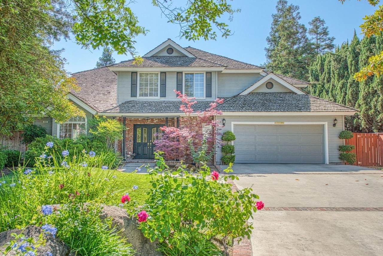 205 Ridgepoint Drive - Photo 1
