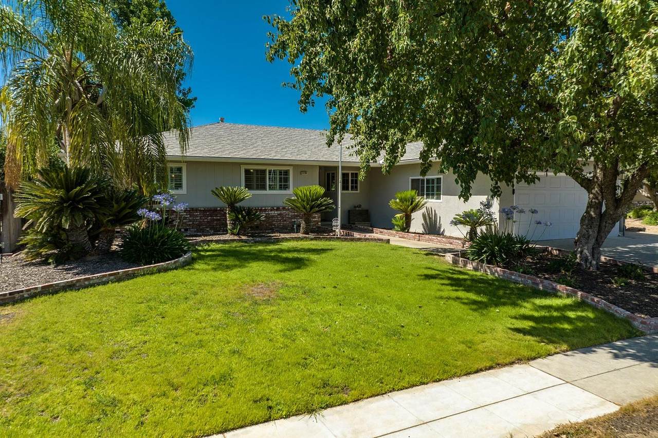 2190 Palo Alto Avenue - Photo 1
