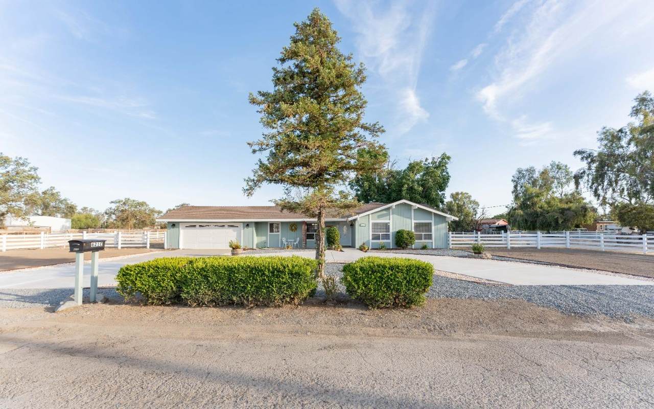 621-C Oakmore Street - Photo 1