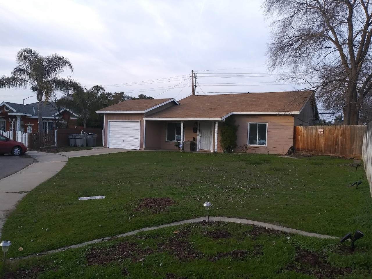 414 Buckingham Way - Photo 1