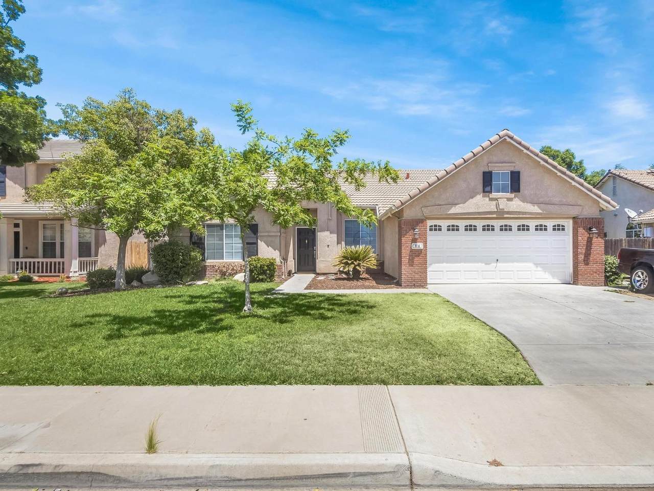 916 Windsor Drive - Photo 1