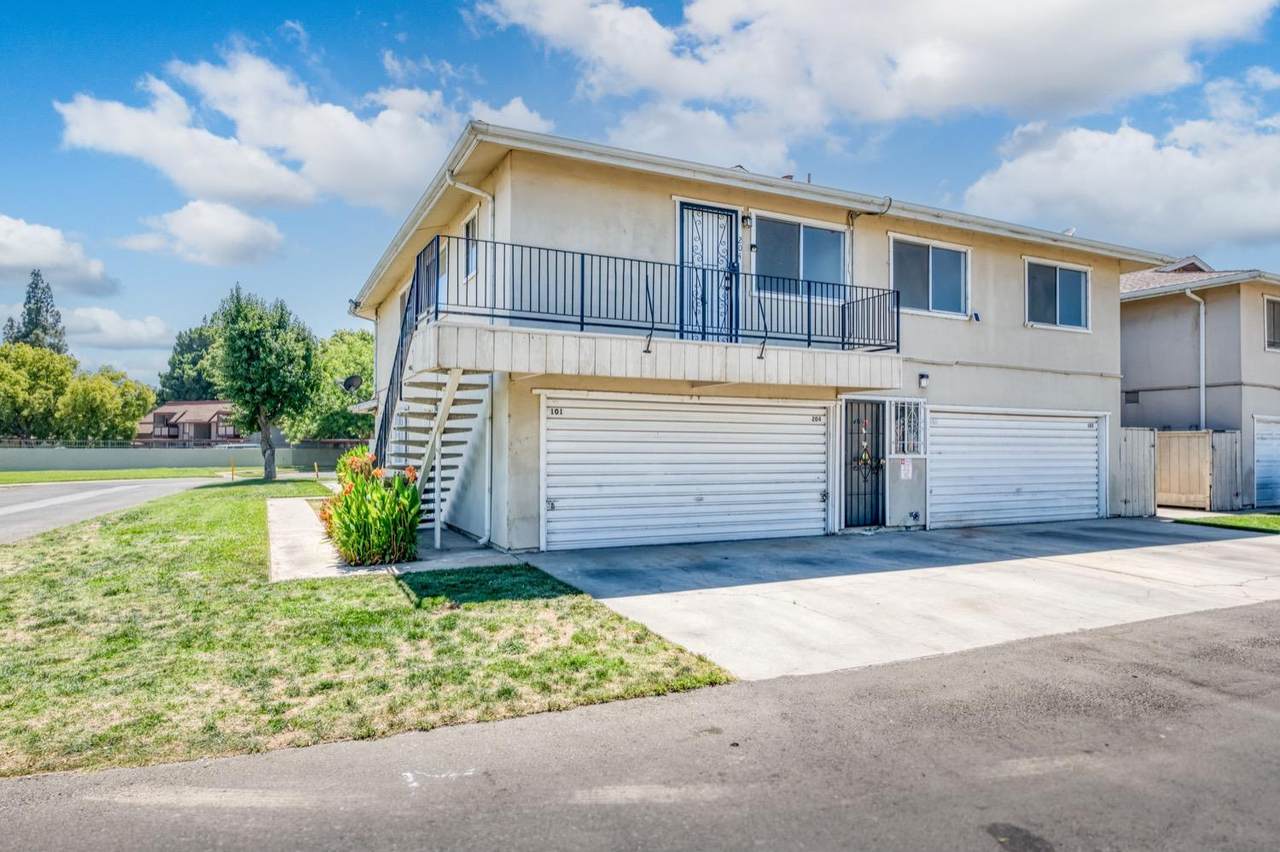 4904 Holt Avenue - Photo 1
