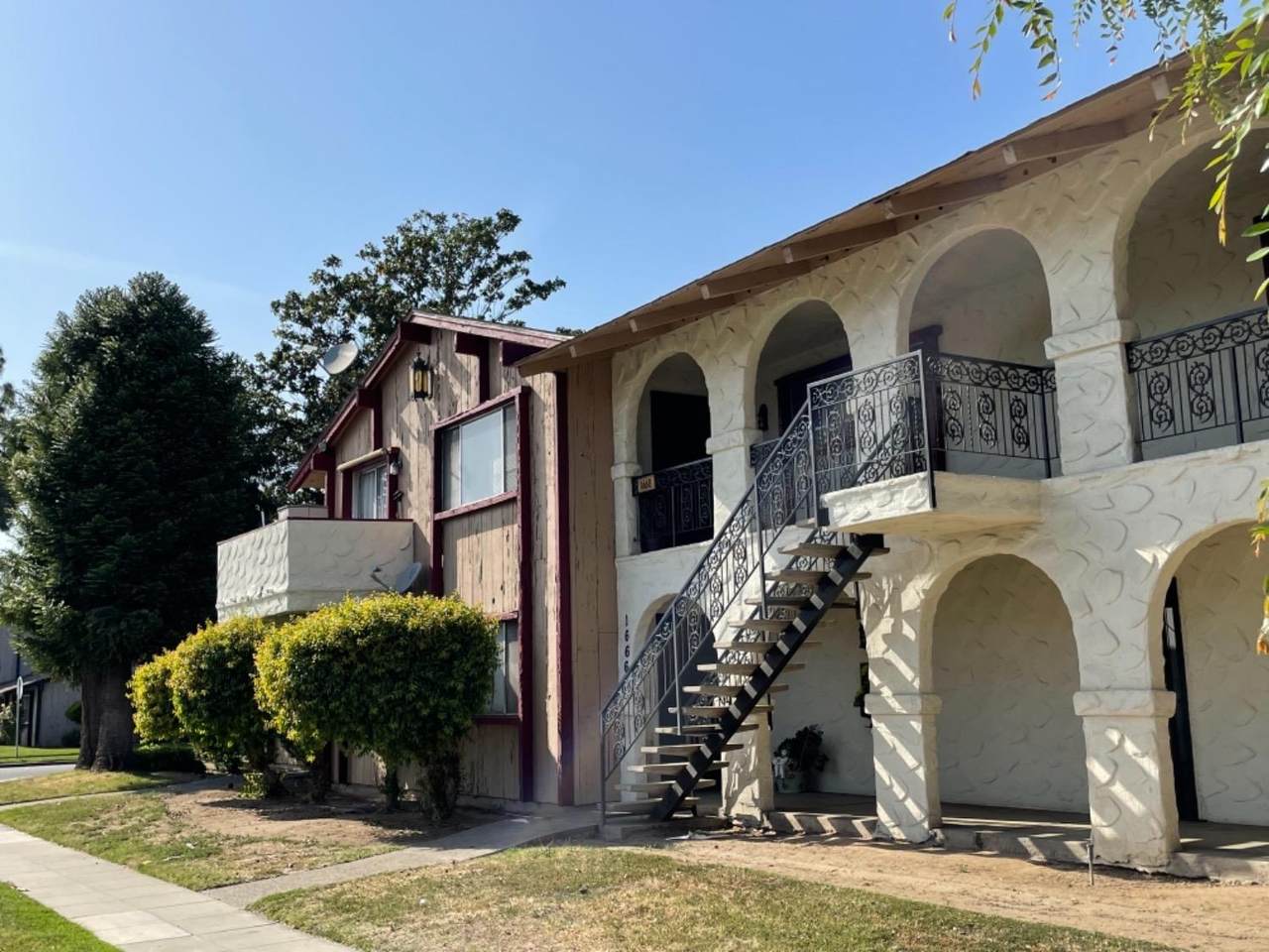 1658 Ashlan Avenue - Photo 1