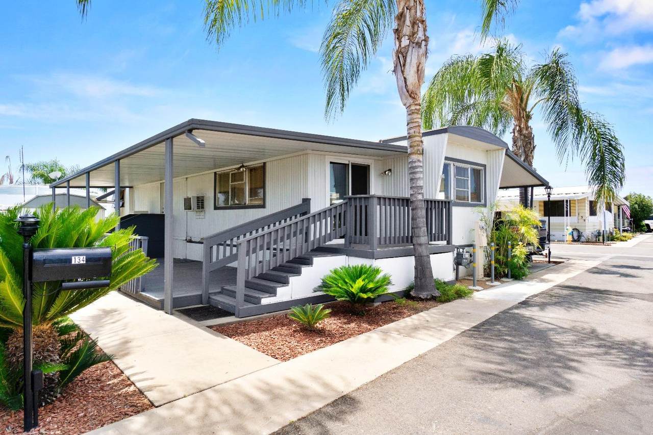 1500 Villa Avenue - Photo 1