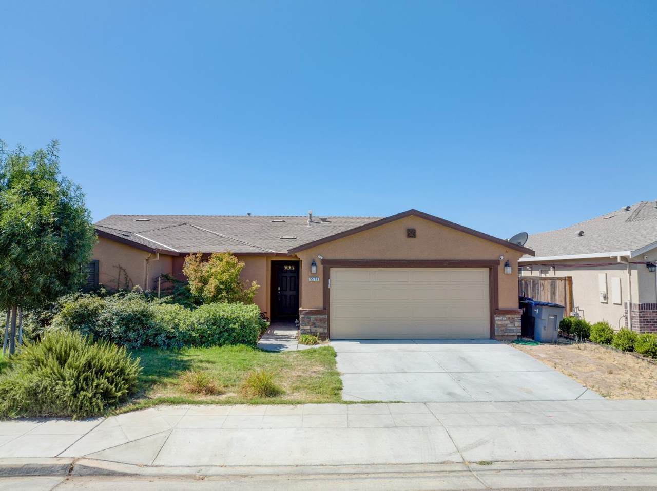 5576 Burns Avenue - Photo 1