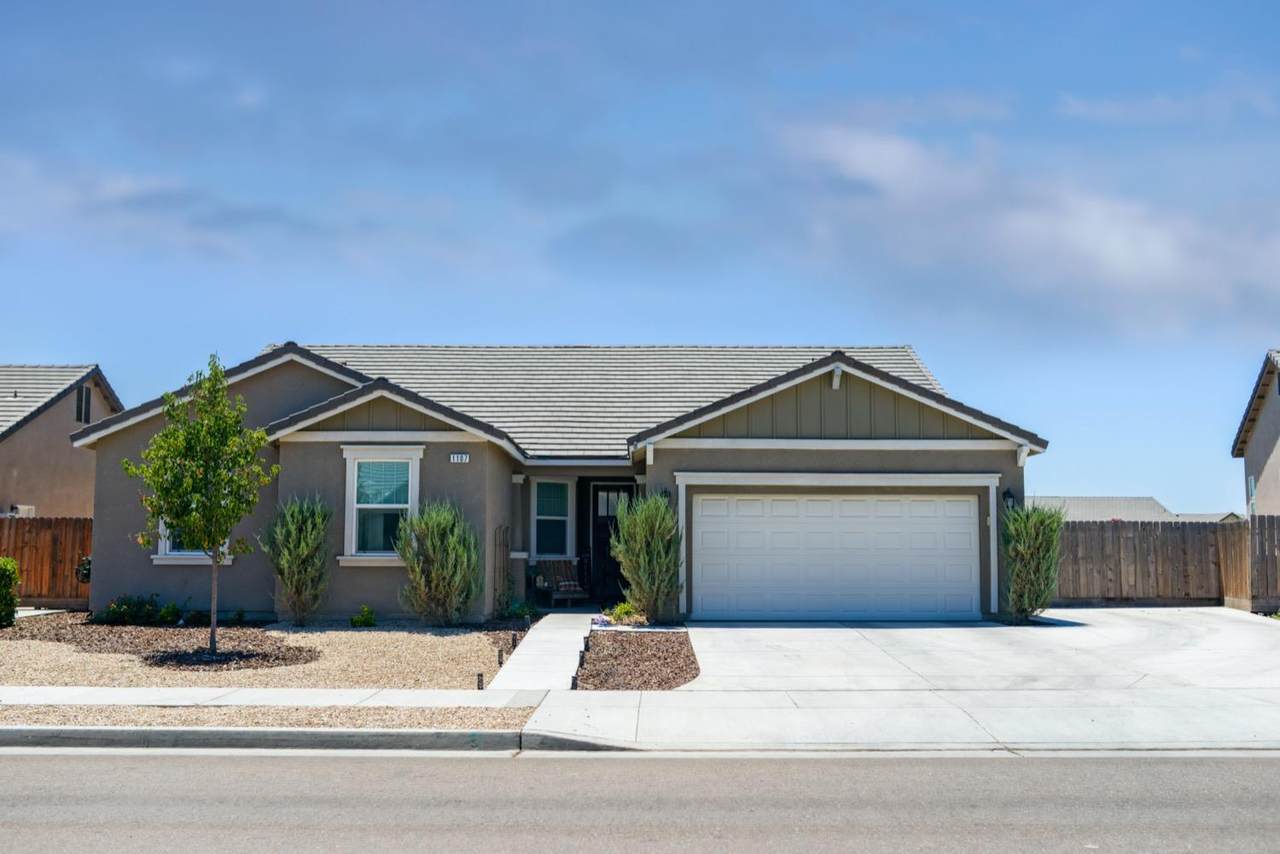 1107 Caddie Loop - Photo 1