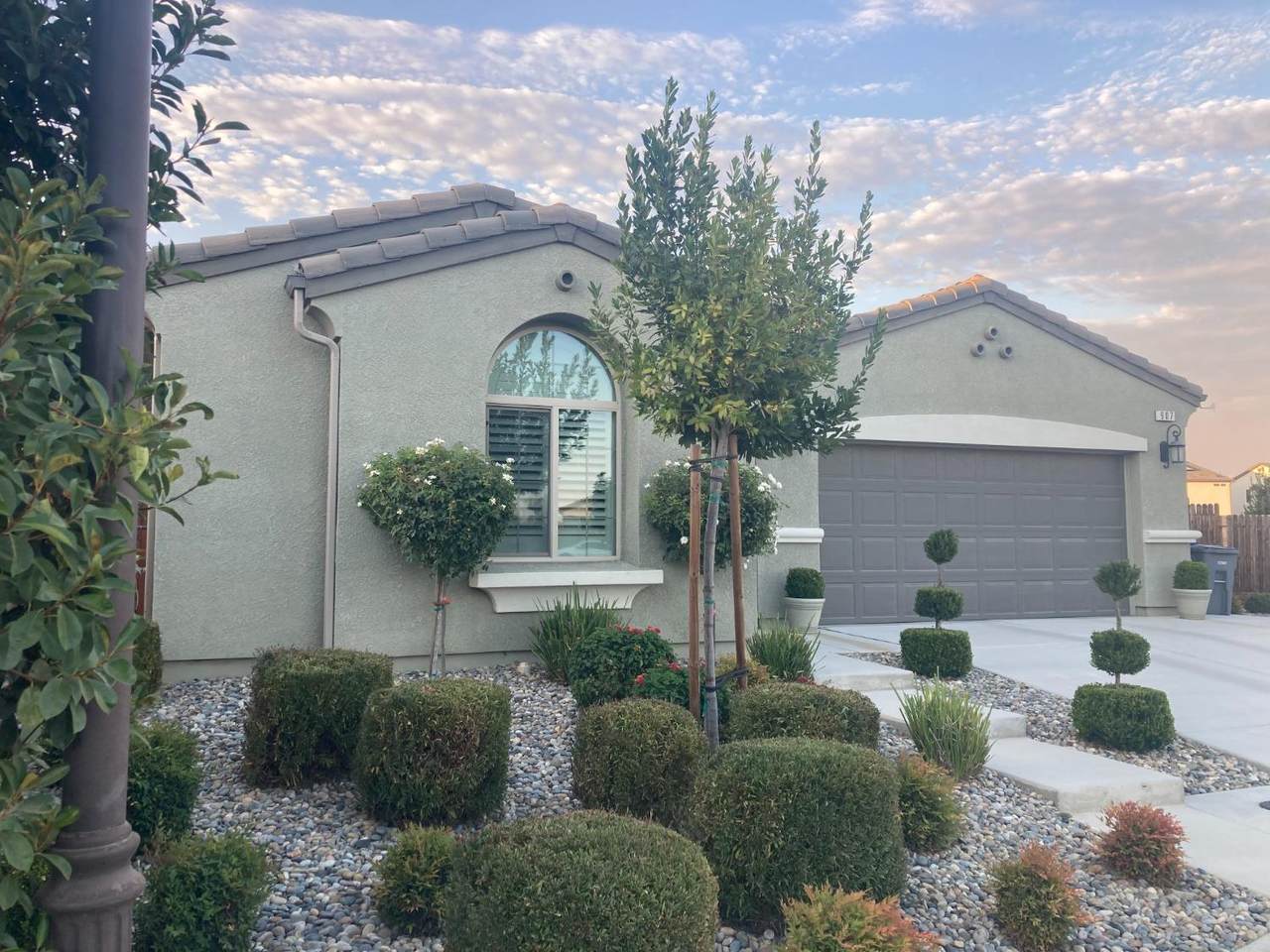 907 Lindsay Lane - Photo 1