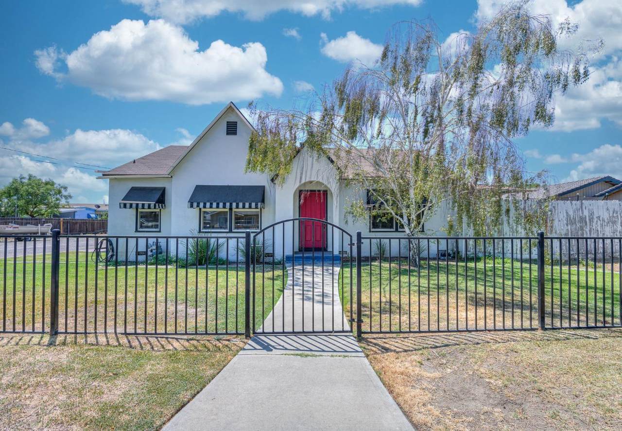 1299 Grangeville Boulevard - Photo 1